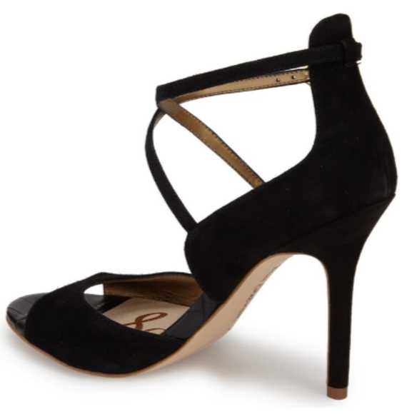 SOLD IN SISTERS CLOSET - Picture 2 of 4